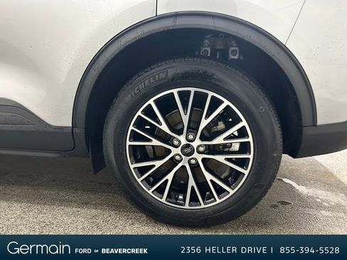 Used 2023 Ford Escape SE image 13