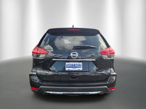 Used 2017 Nissan Rogue S FWD image 4