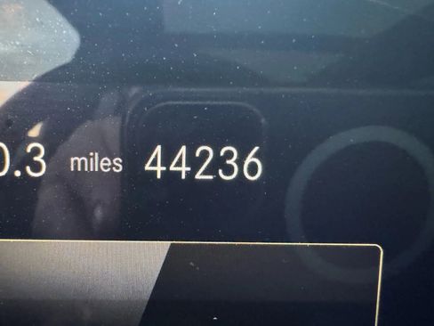 Used 2023 Mercedes-Benz GLS 580 4MATIC image 34