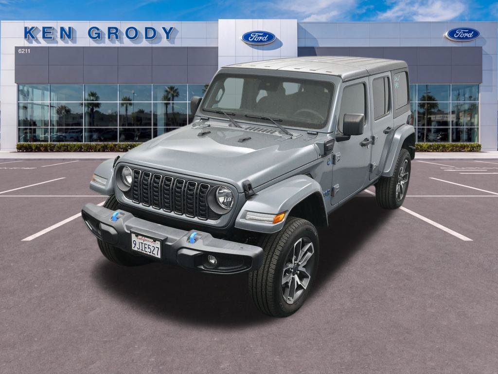 Used 2024 Jeep Wrangler Unlimited AWD/4WD image 14