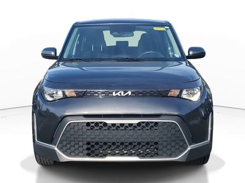Used 2024 Kia Soul LX w/ Option Group 015 FWD image 3