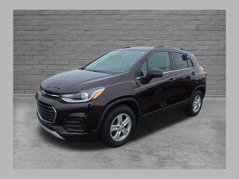 Used 2020 Chevrolet Trax LT FWD image 1