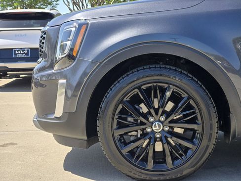 Used 2020 Kia Telluride SX w/ SX Prestige Package image 14