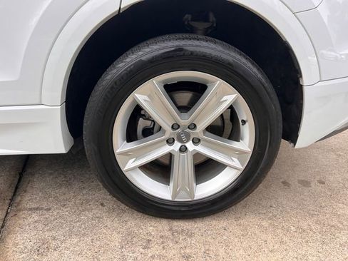 Used 2019 Audi Q8 Premium w/ Convenience Package image 35