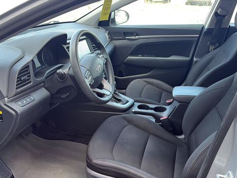 Used 2019 Hyundai Elantra SEL w/ Cargo Package FWD image 5