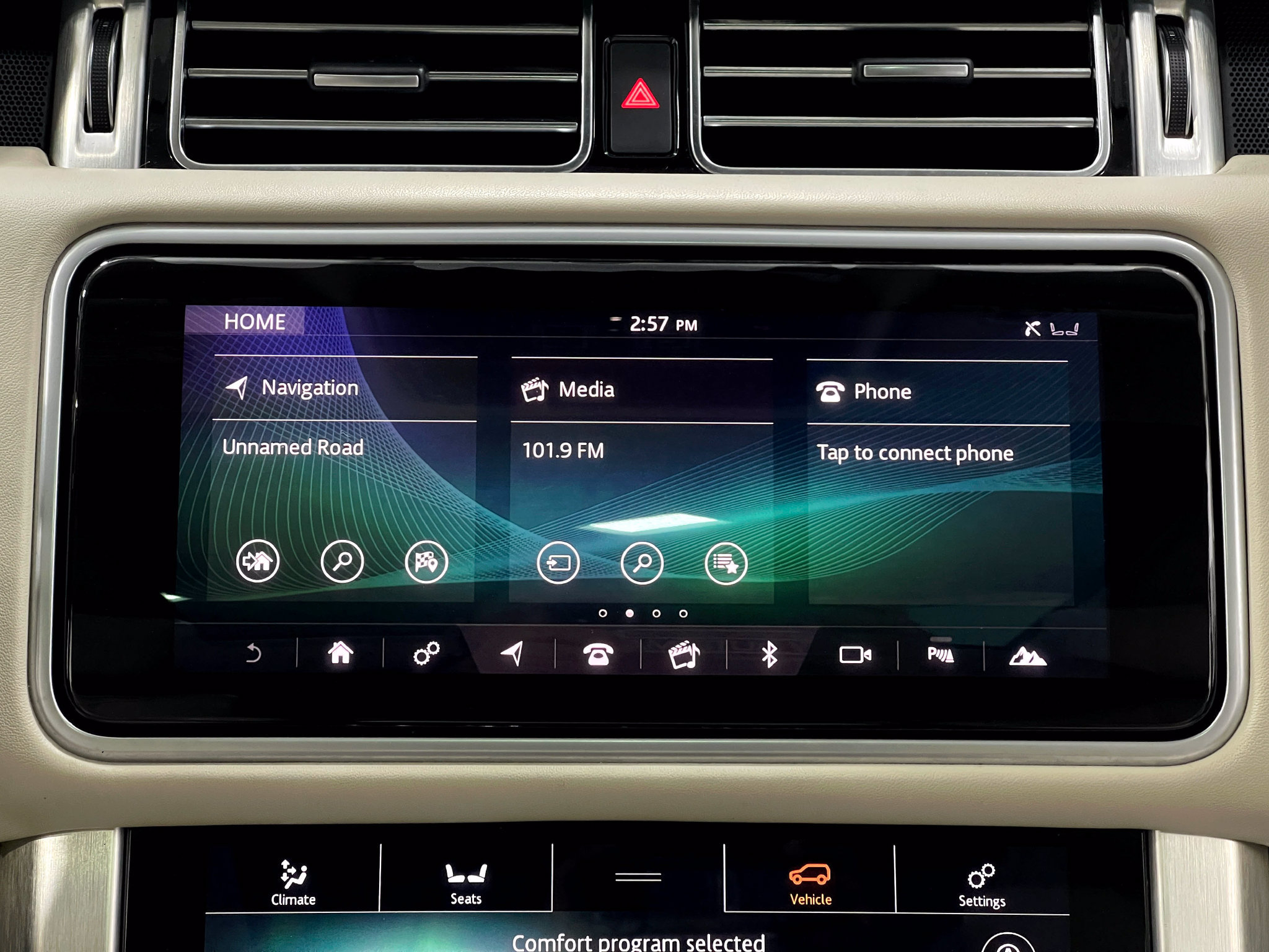 Used 2018 Land Rover Range Rover Supercharged AWD/4WD image 24