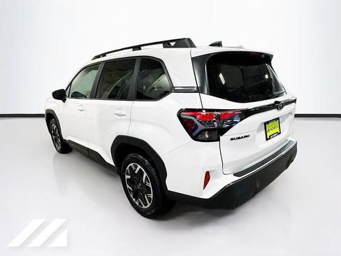 Used 2026 Subaru Forester Premium AWD/4WD image 7