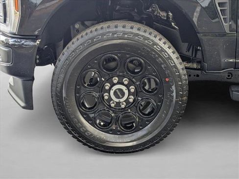 New 2026 Ford F250 Lariat w/ Black Appearance Package image 9