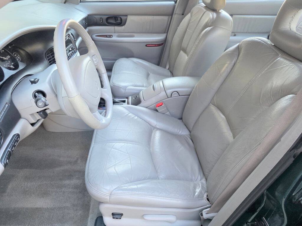 Used 2000 Buick Regal GS w/ GSE Pkg FWD image 8
