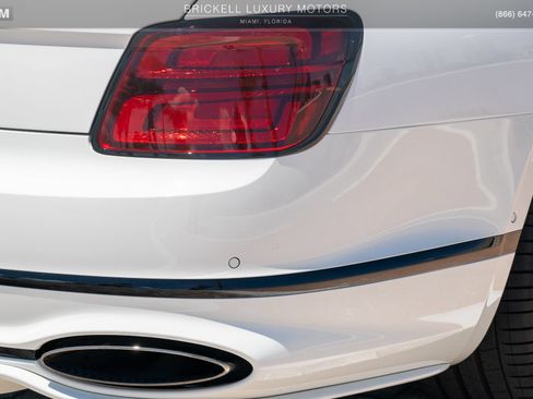 Used 2025 Bentley Flying Spur Plug-In Hybrid w/ First Edition Specification AWD/4WD image 63