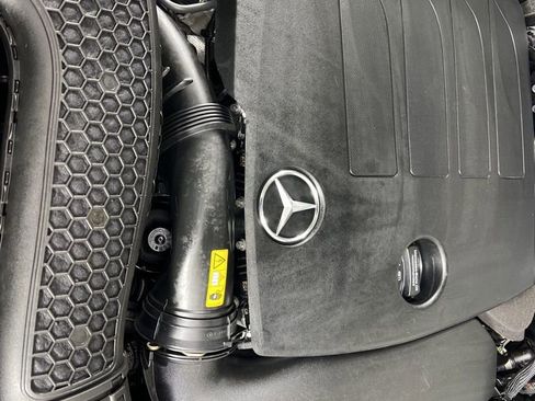 Certified 2022 Mercedes-Benz GLC 300 4MATIC image 44