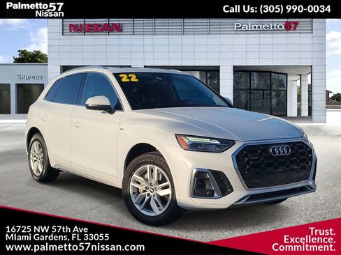Used 2022 Audi Q5 2.0T Premium w/ Convenience Package image 1