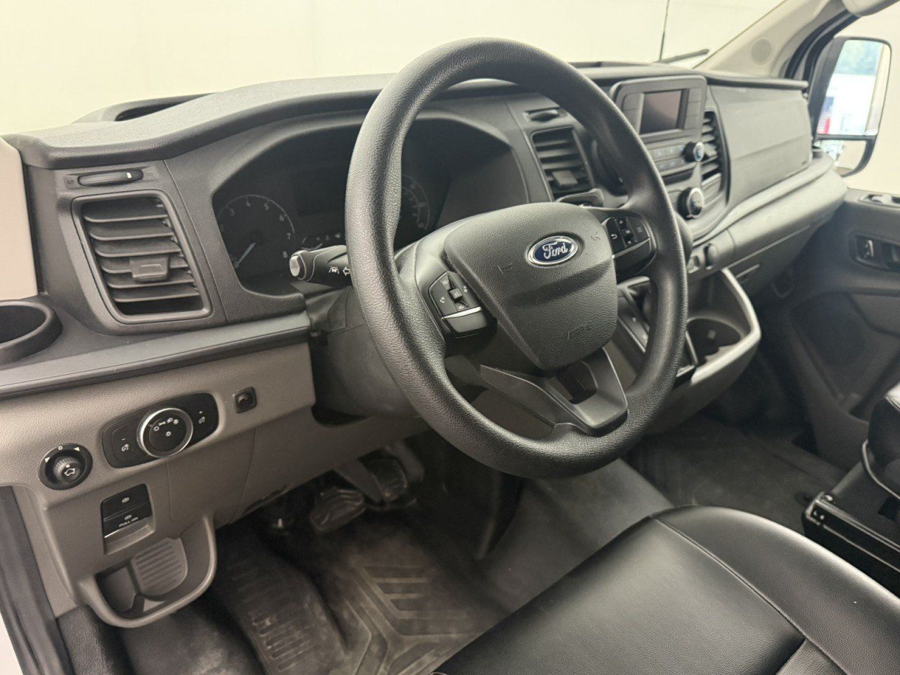 Used 2023 Ford Transit 350 XL RWD image 18
