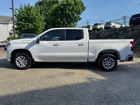 Used 2023 Chevrolet Silverado 1500 LT AWD/4WD image 3