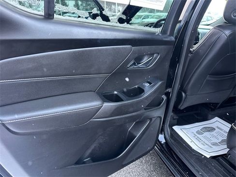 Used 2023 Chevrolet Traverse Premier w/ Redline Edition image 21