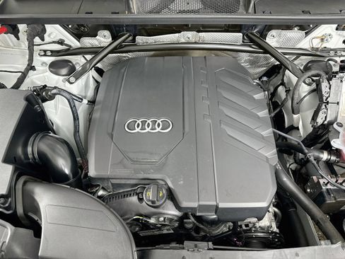 Used 2021 Audi Q5 Prestige w/ Prestige Package AWD/4WD image 13