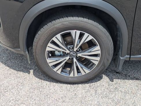 Used 2023 Nissan Rogue SV FWD image 10