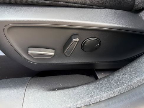 Used 2025 Ford Escape ST-Line Elite w/ Premium Technology Package AWD/4WD image 22