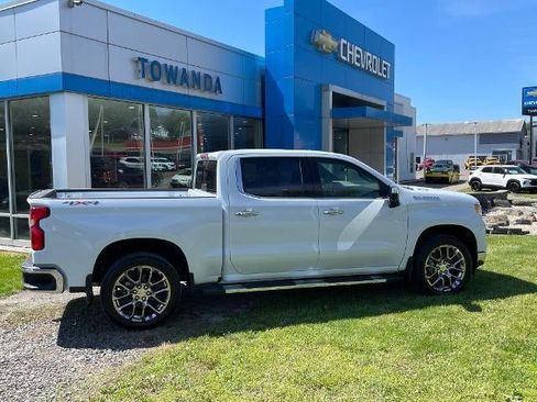 New 2026 Chevrolet Silverado 1500 LTZ w/ LTZ Premium Package AWD/4WD image 17