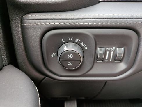 Used 2026 RAM 2500 Rebel w/ Rebel Level 2 Equipment Group AWD/4WD image 29