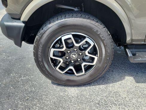 Certified 2025 Ford Bronco Outer Banks AWD/4WD image 5