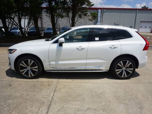 Used 2023 Volvo XC60 B5 Plus w/ Protection Package Premier AWD/4WD image 18