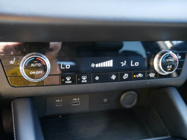 Used 2024 Mitsubishi Outlander SE AWD/4WD image 19