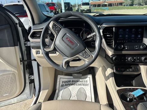 Used 2021 GMC Acadia Denali w/ Denali Technology Package image 14
