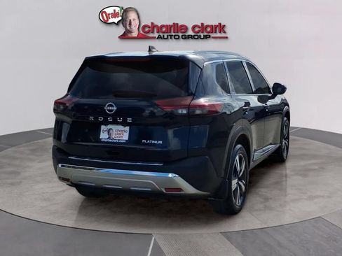 Used 2023 Nissan Rogue Platinum FWD image 5