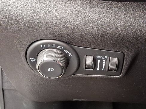 Used 2024 Jeep Compass Latitude AWD/4WD image 25