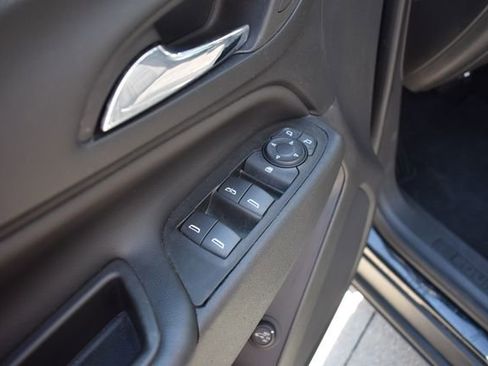 Used 2022 Chevrolet Equinox LT FWD image 20