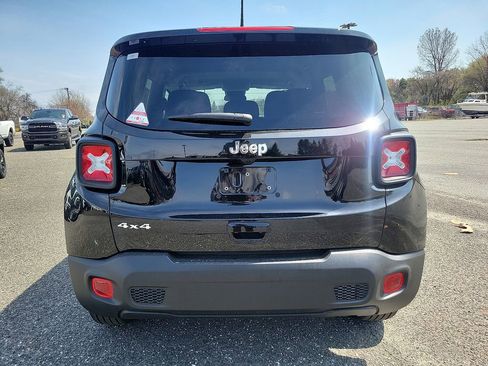 New 2023 Jeep Renegade Latitude image 7