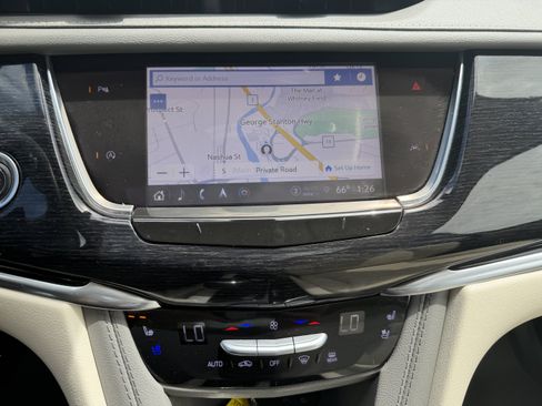 Used 2024 Cadillac XT6 Premium Luxury w/ LPO, Floor Liner Package AWD/4WD image 4