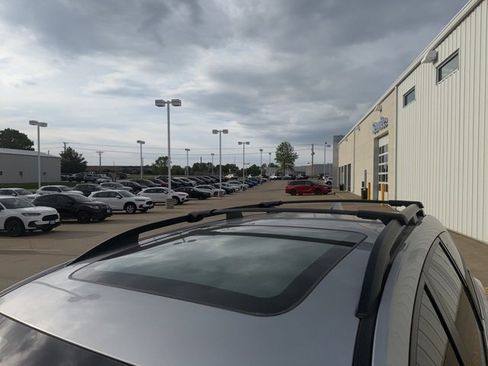 Used 2018 Subaru Forester 2.5i Touring image 4