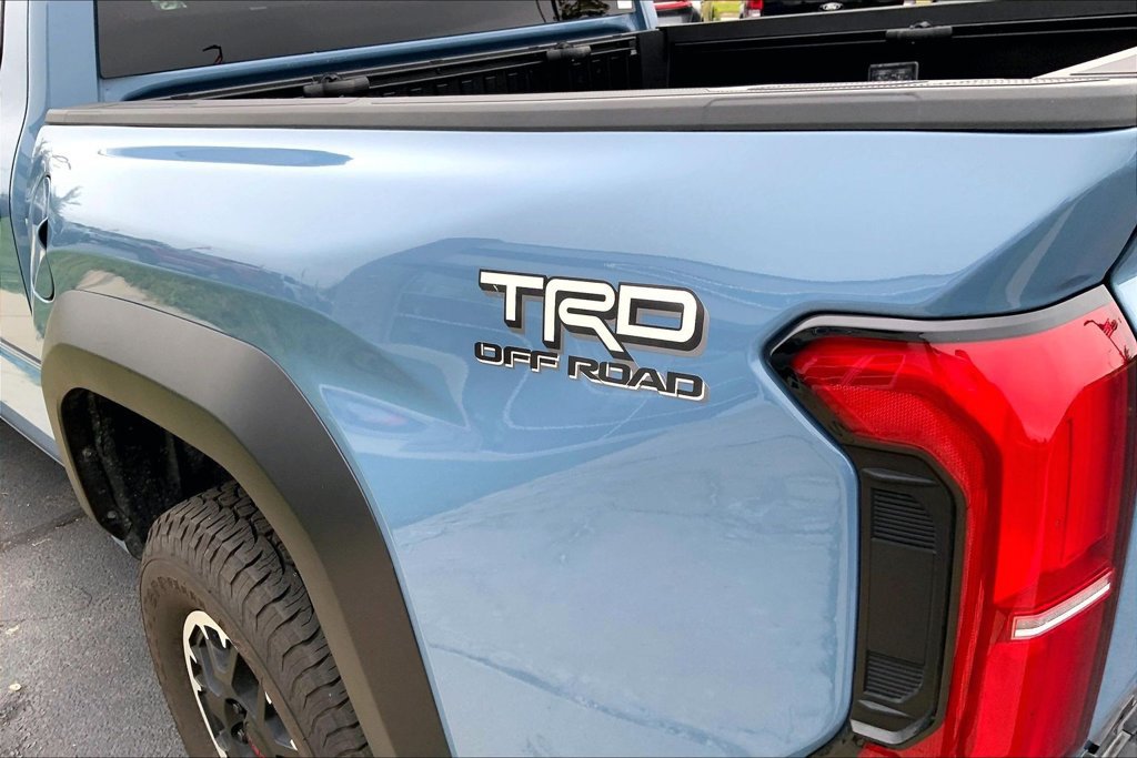 Used 2026 Toyota Tacoma TRD Off-Road AWD/4WD image 4