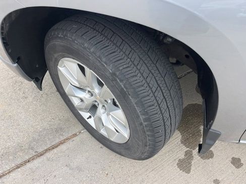 Used 2024 Chevrolet Silverado 1500 Custom image 27