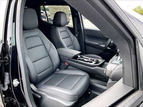 New 2027 Chevrolet Equinox LT w/ Convenience Package II FWD image 31