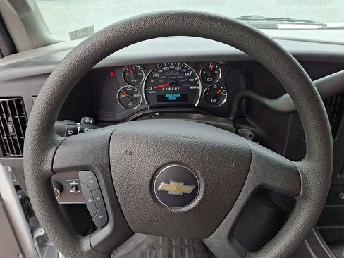 New 2025 Chevrolet Express 3500 w/ Driver Convenience Package image 10