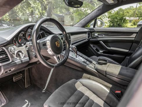 Used 2016 Porsche Panamera GTS AWD/4WD image 44
