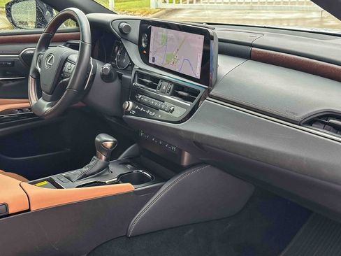Used 2024 Lexus ES 350 w/ Ultra Luxury Package FWD image 22