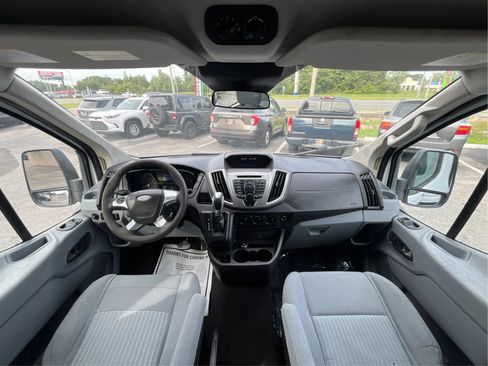Used 2015 Ford Transit 350 XLT RWD image 22