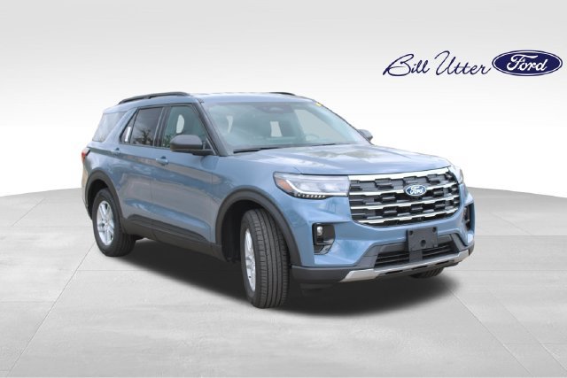 New 2027 Ford Explorer Active w/ Active Comfort Package RWD image 2