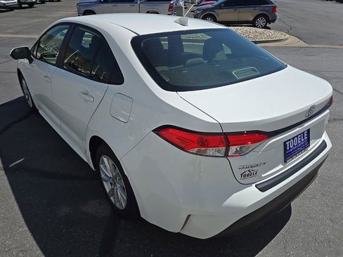 Used 2026 Toyota Corolla LE w/ LE Premium Package FWD image 6