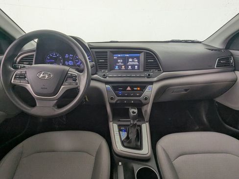 Used 2017 Hyundai Elantra SE image 16