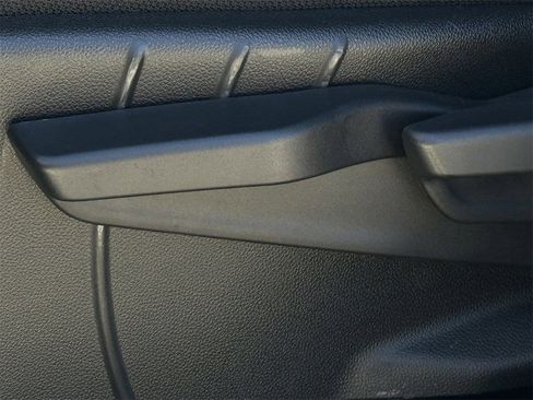 Used 2025 GMC Terrain Elevation image 23