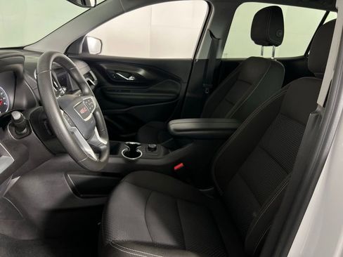 Used 2024 GMC Terrain SLE image 20