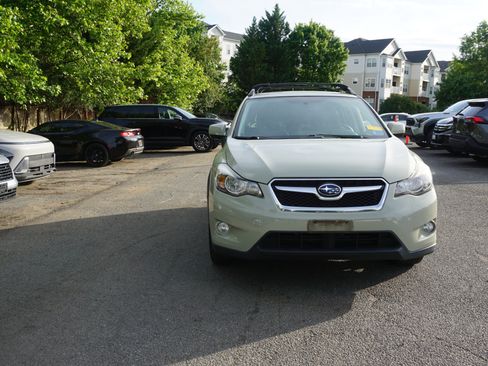 Used 2013 Subaru Crosstrek 2.0i Limited AWD/4WD image 2