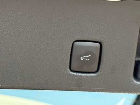 Certified 2023 Ford Escape Active AWD/4WD image 27