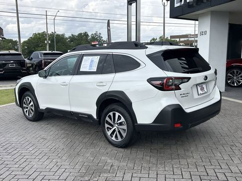 Certified 2025 Subaru Outback Premium AWD/4WD image 4
