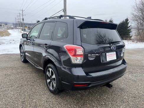 Used 2018 Subaru Forester 2.5i Premium image 3